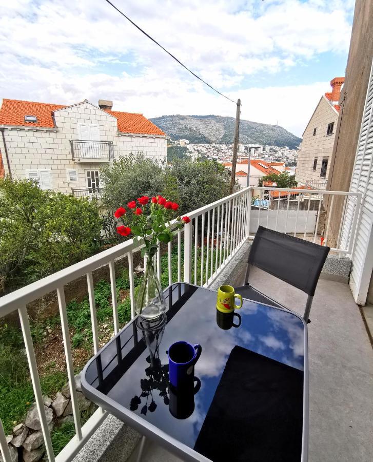 Apartment With Balcony Nike Dubrovnik